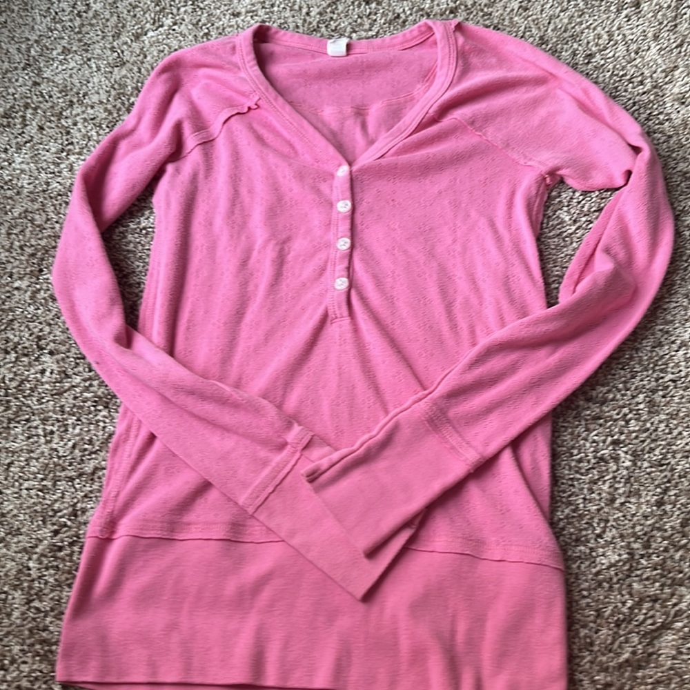 Three pink, teal, and red sweaters size medium and small - Picture 4 of 7